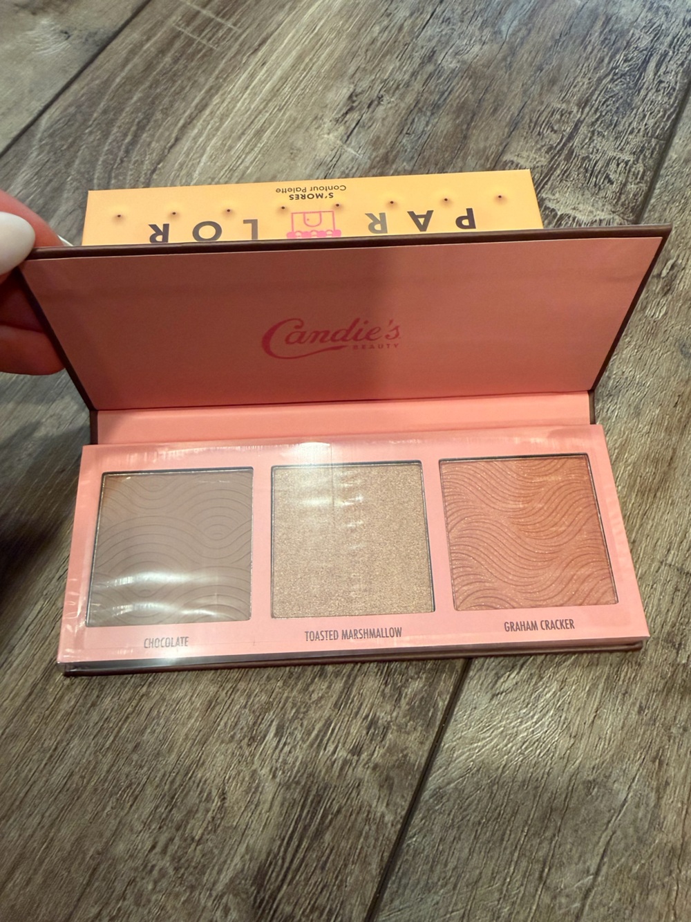 NEW! Candie’s S’mores Contour Palette - Picture 8 of 8